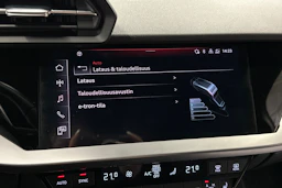 musta Audi A3 2023 kuva 19.