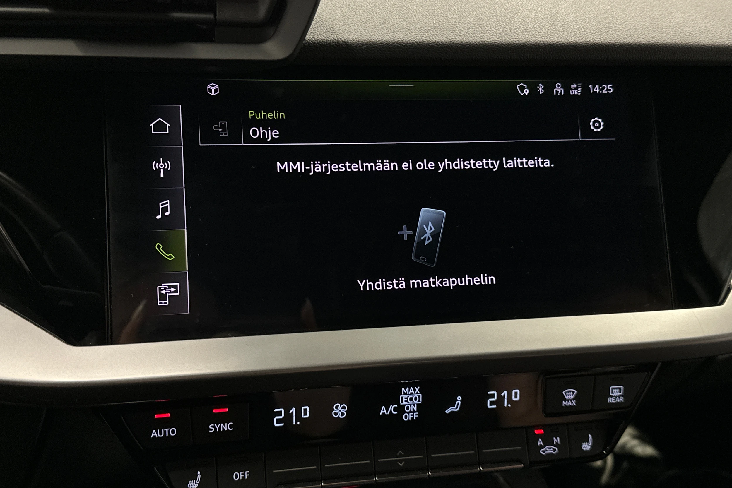 musta Audi A3 2023 kuva 25.