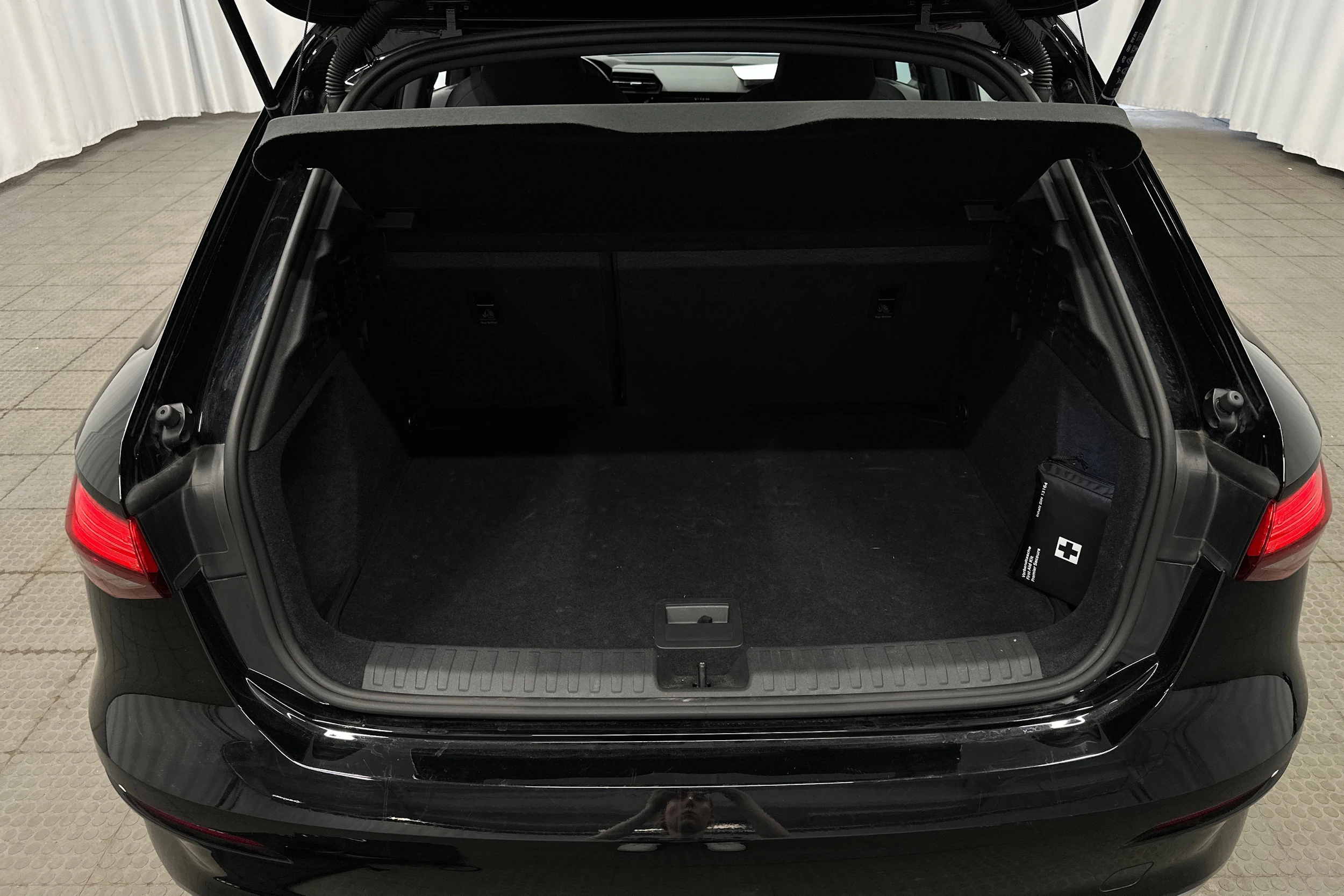 musta Audi A3 2023 kuva 31.