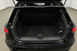 musta Audi A3 2023 kuva 31.