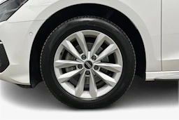 valkoinen Audi A3 2023 kuva 9.