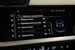 valkoinen Audi A3 2023 kuva 25.