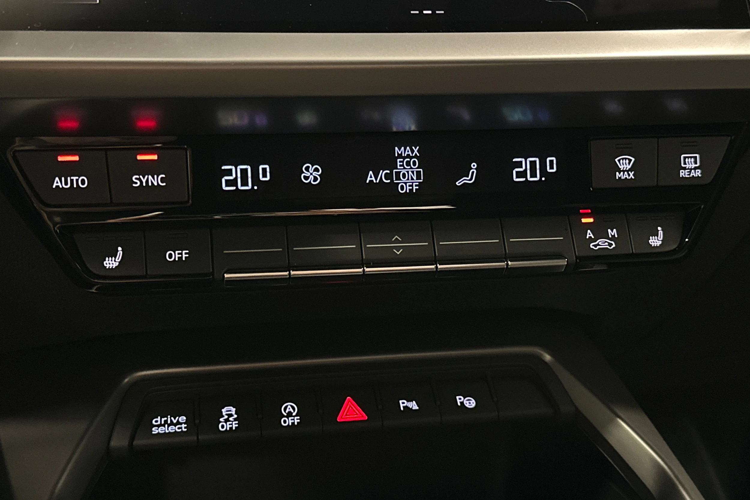 valkoinen Audi A3 2023 kuva 27.