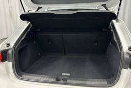 valkoinen Audi A3 2023 kuva 30.