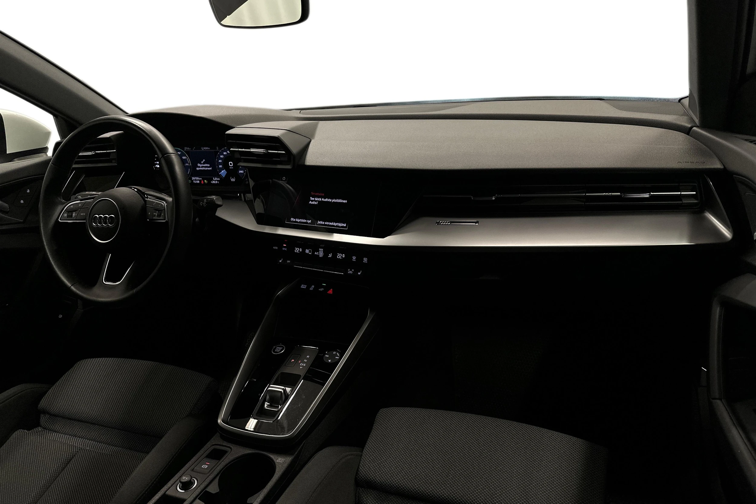 valkoinen Audi A3 2023 kuva 9.