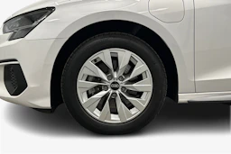 valkoinen Audi A3 2023 kuva 12.