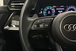 valkoinen Audi A3 2023 kuva 19.