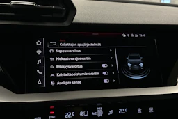 valkoinen Audi A3 2023 kuva 24.