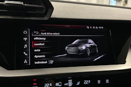 valkoinen Audi A3 2023 kuva 26.