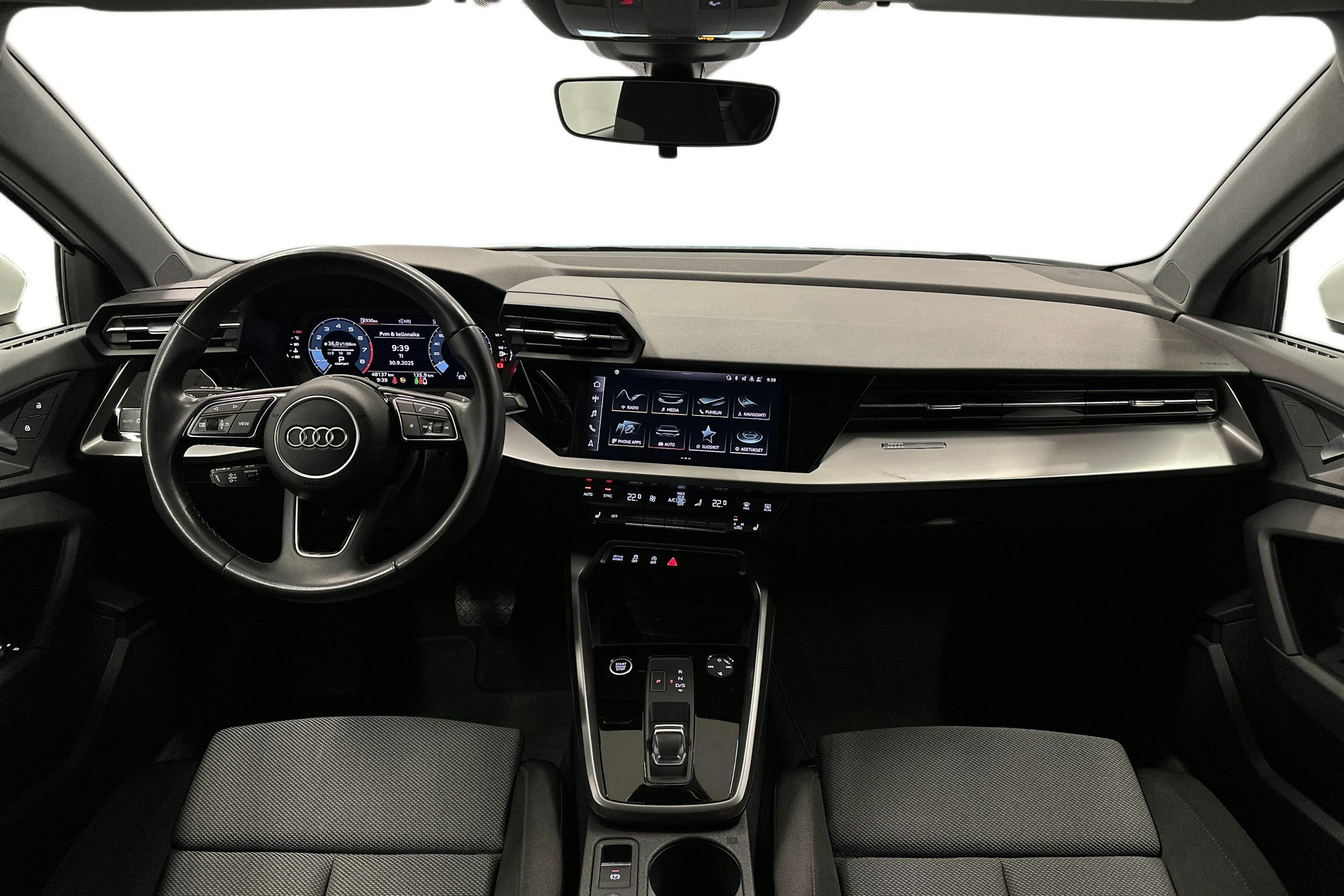 valkoinen Audi A3 2023 kuva 9.