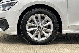 valkoinen Audi A3 2023 kuva 11.