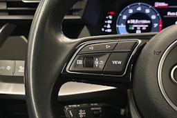 valkoinen Audi A3 2023 kuva 17.