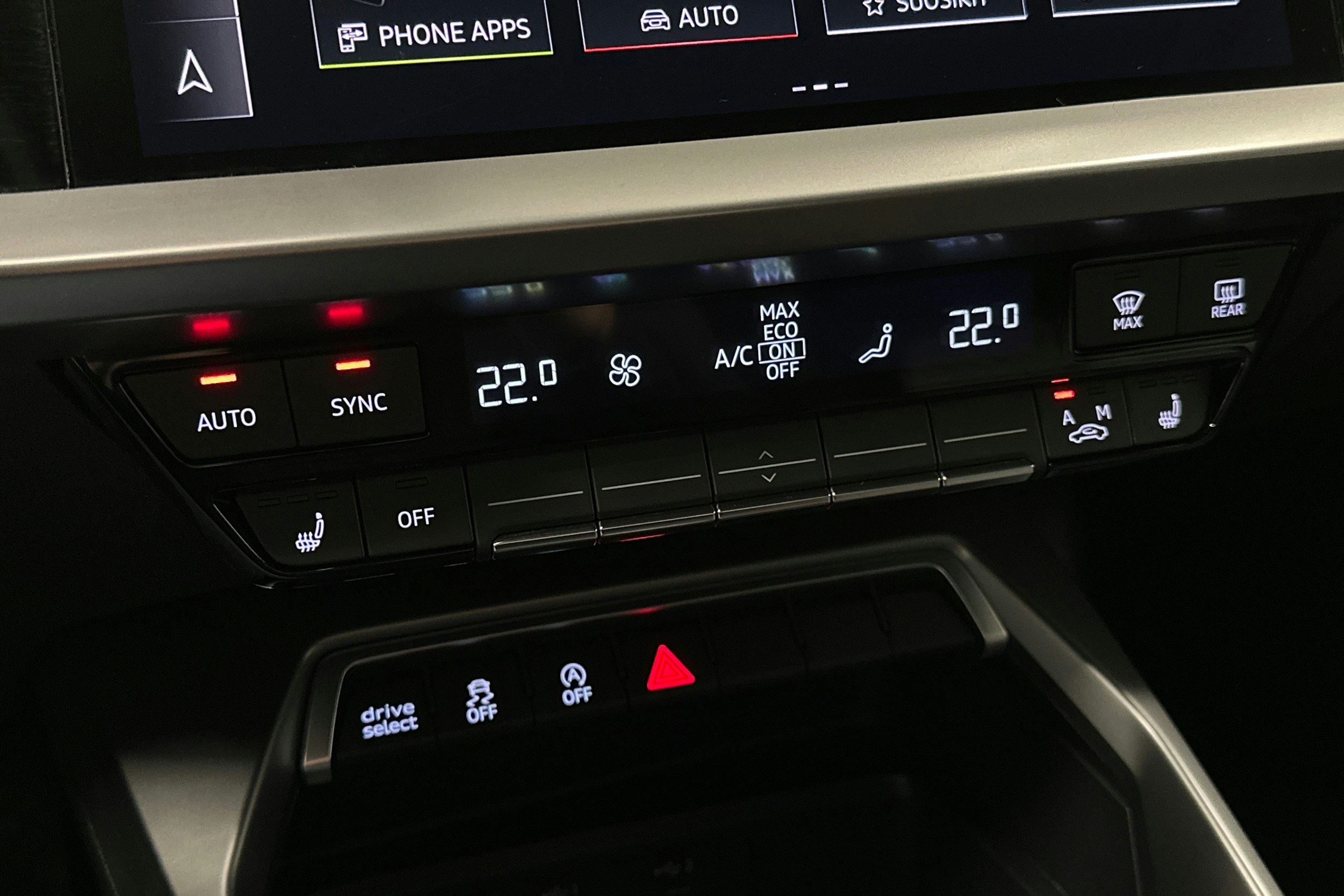 valkoinen Audi A3 2023 kuva 24.