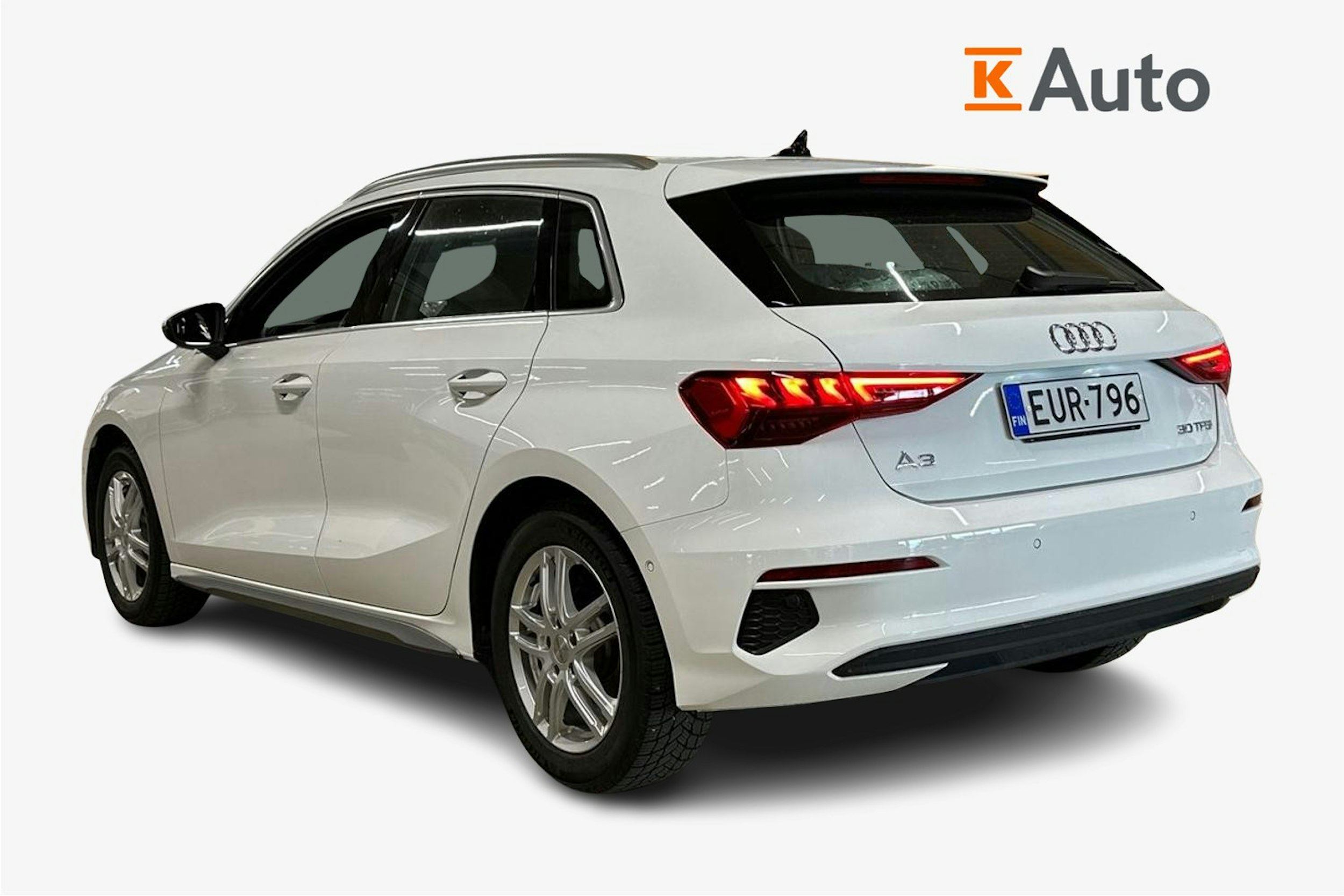 valkoinen Audi A3 2023 kuva 2.