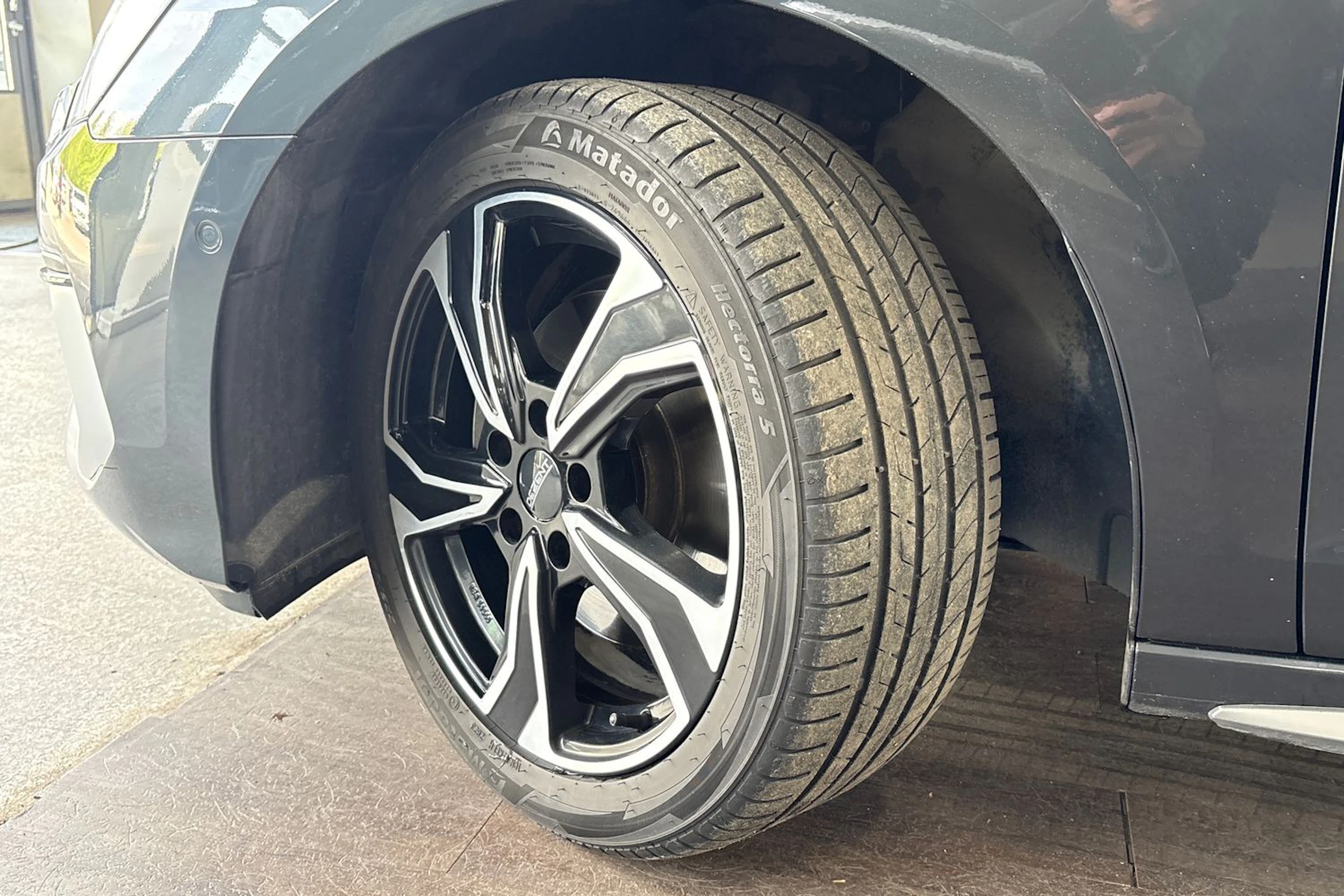 Harmaa Audi A3 2023 kuva 13.