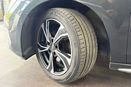 Harmaa Audi A3 2023 kuva 13.