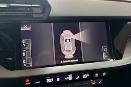 Harmaa Audi A3 2023 kuva 19.