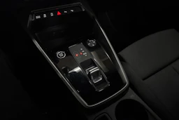 Harmaa Audi A3 2023 kuva 24.
