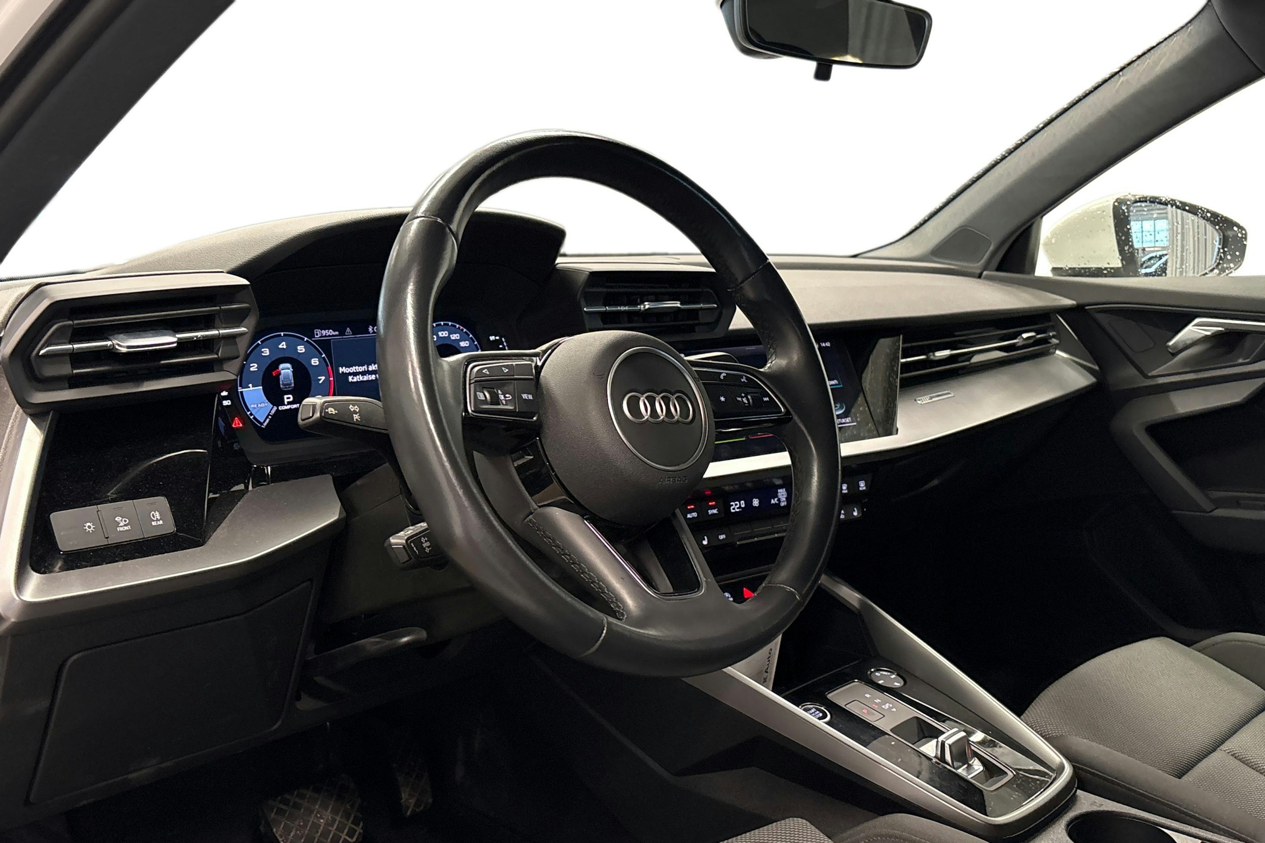 valkoinen Audi A3 2023 kuva 3.