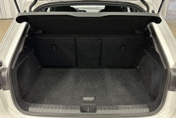 valkoinen Audi A3 2023 kuva 14.