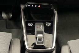 valkoinen Audi A3 2023 kuva 16.