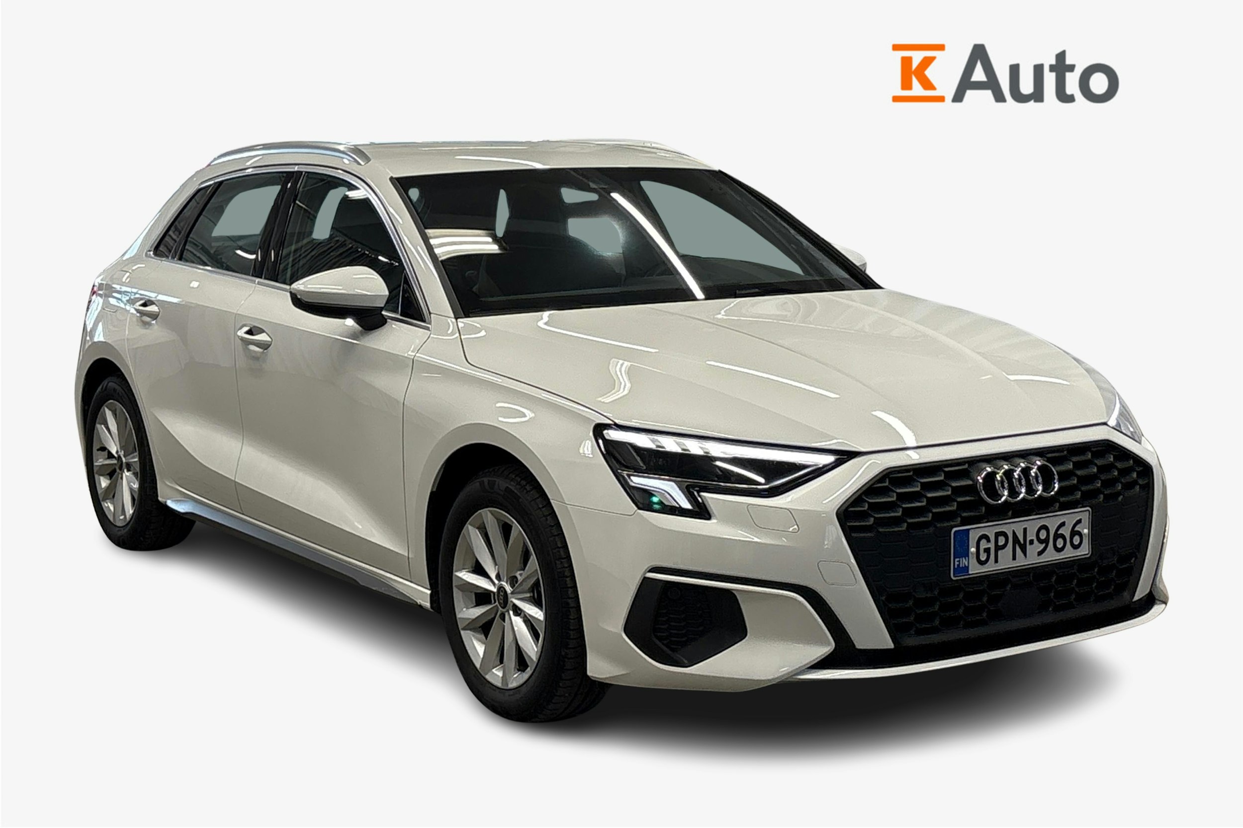 valkoinen Audi A3 2023 kuva 1.
