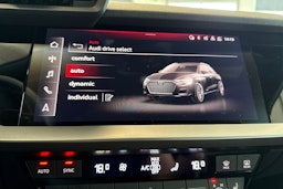 musta Audi A3 2023 kuva 18.