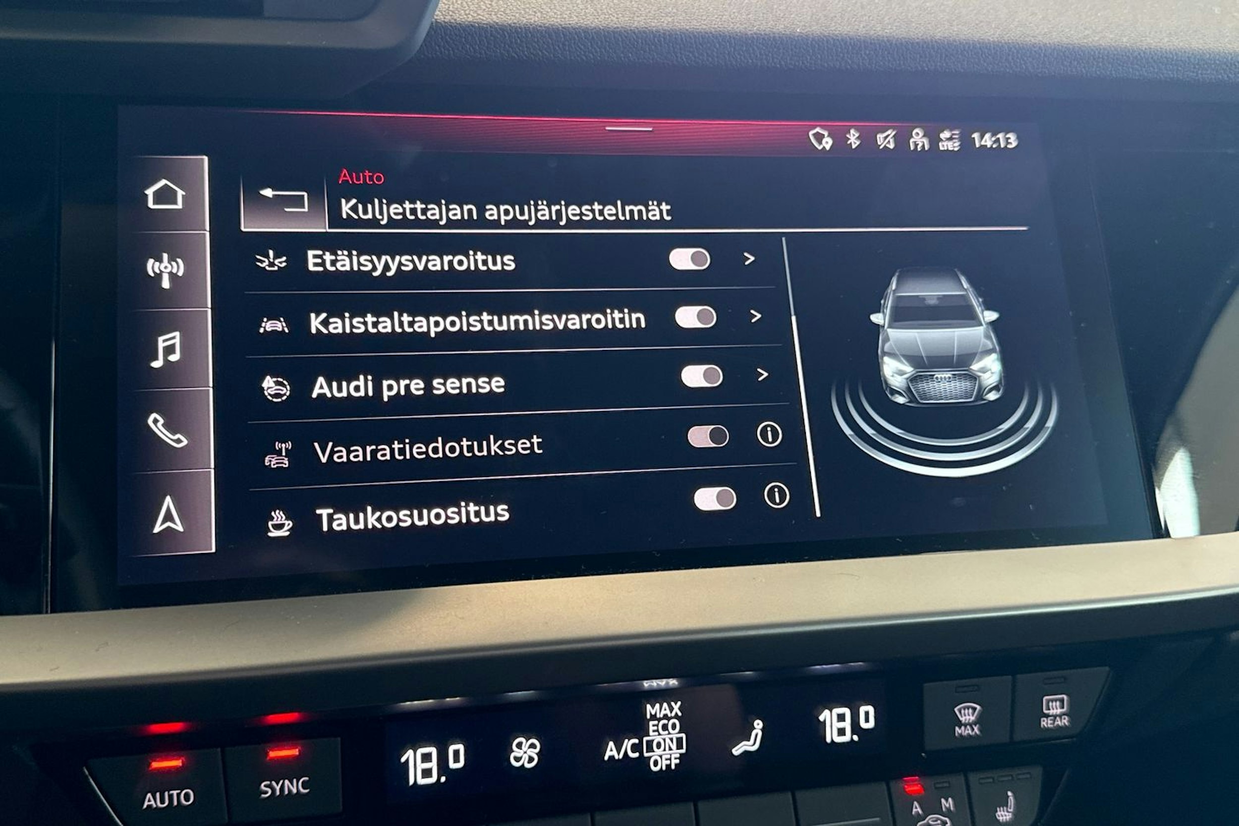 musta Audi A3 2023 kuva 20.