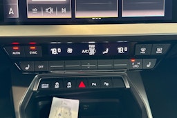 musta Audi A3 2023 kuva 22.