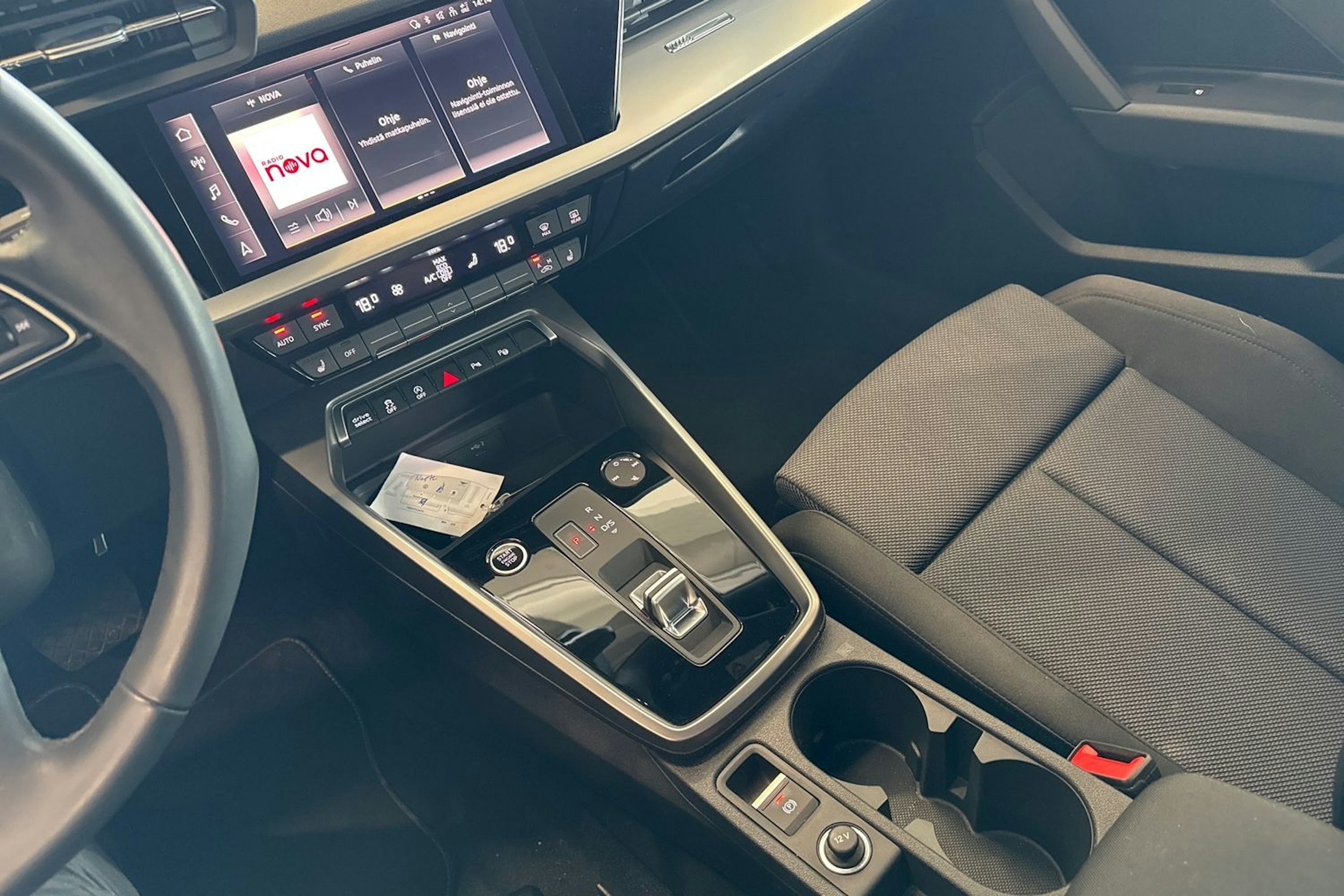 musta Audi A3 2023 kuva 24.