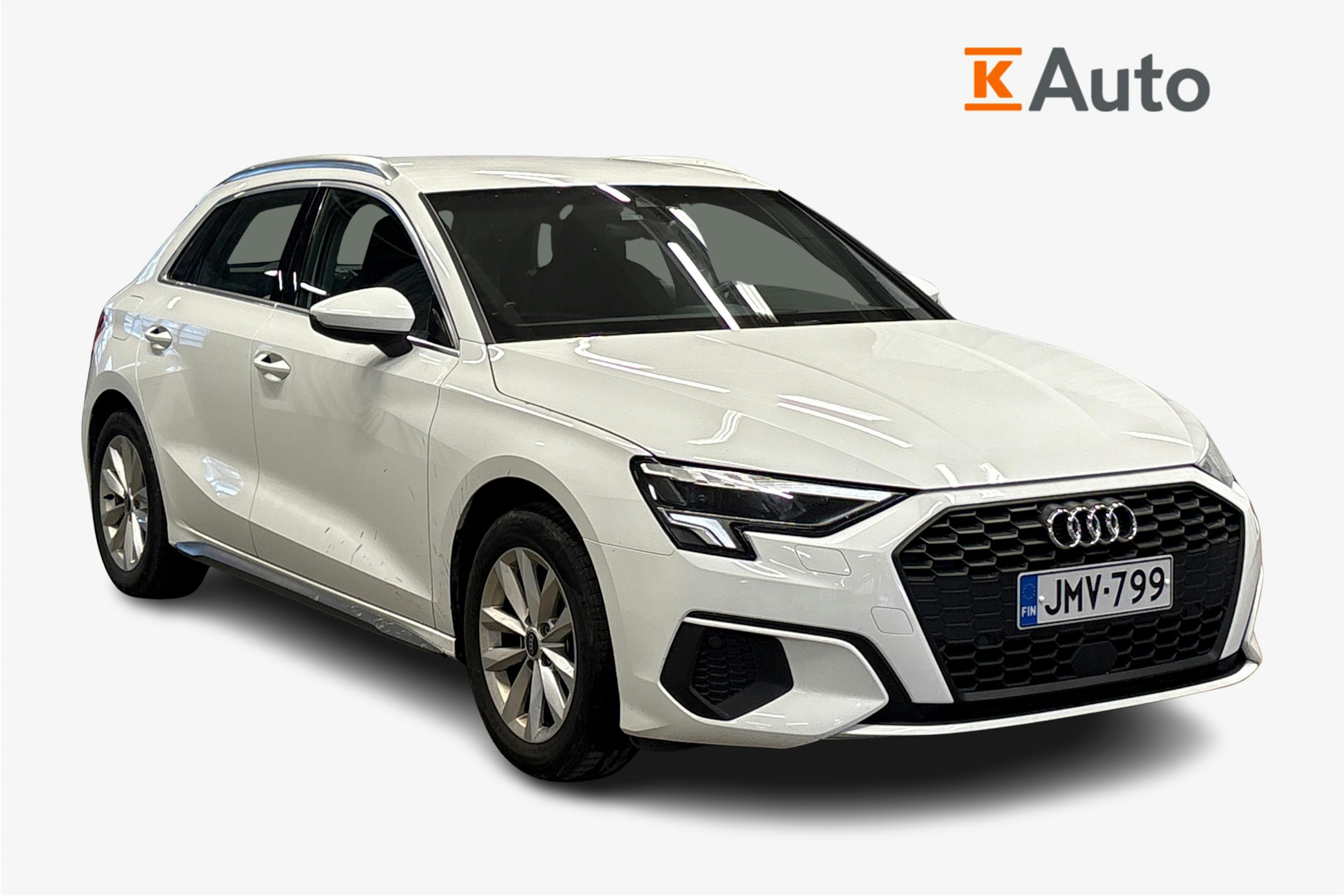 valkoinen Audi A3 2023 kuva 1.