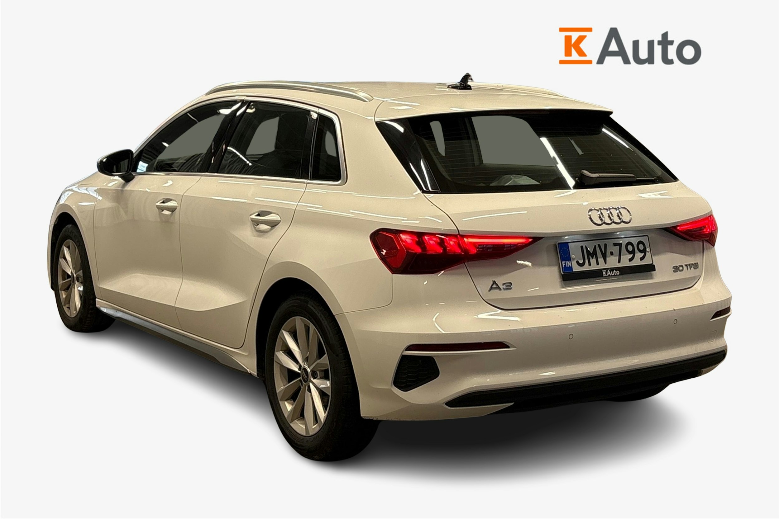 valkoinen Audi A3 2023 kuva 2.
