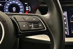 valkoinen Audi A3 2023 kuva 18.