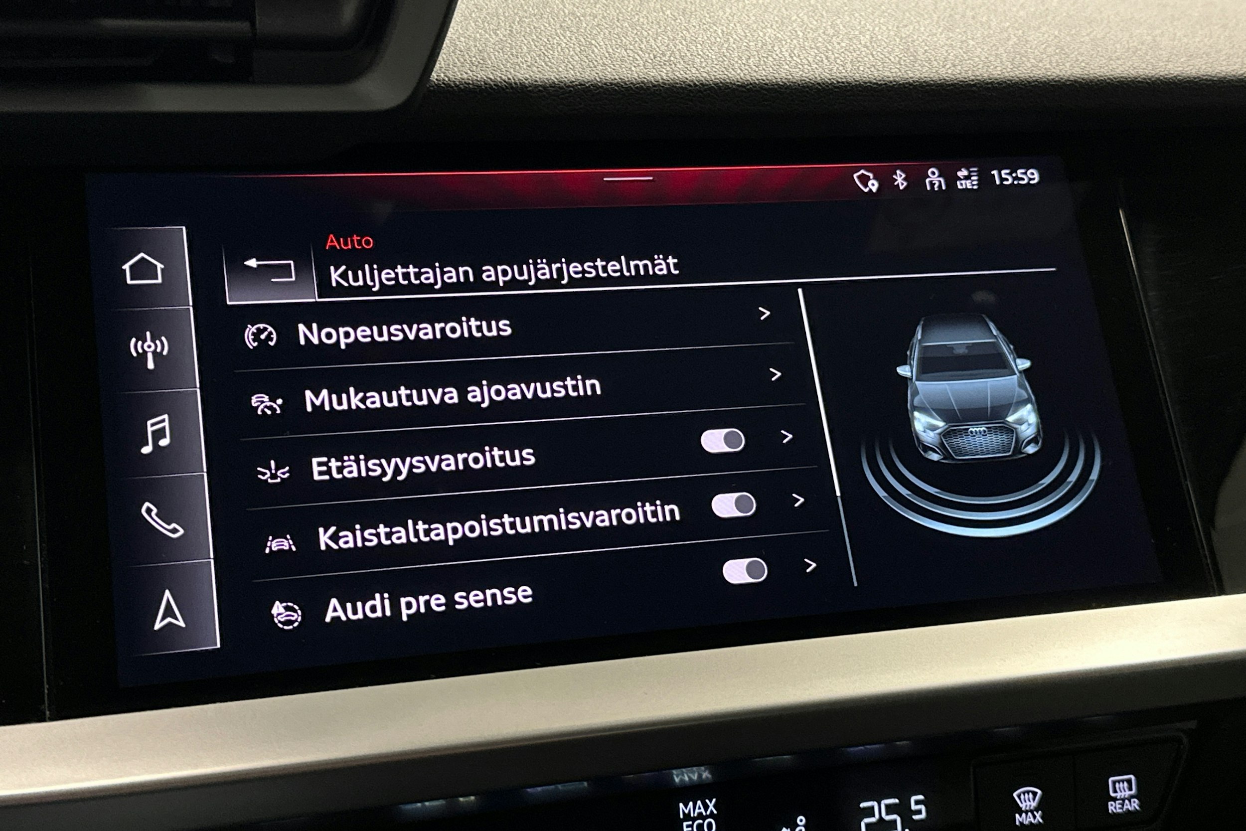 valkoinen Audi A3 2023 kuva 22.