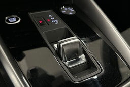 valkoinen Audi A3 2023 kuva 25.