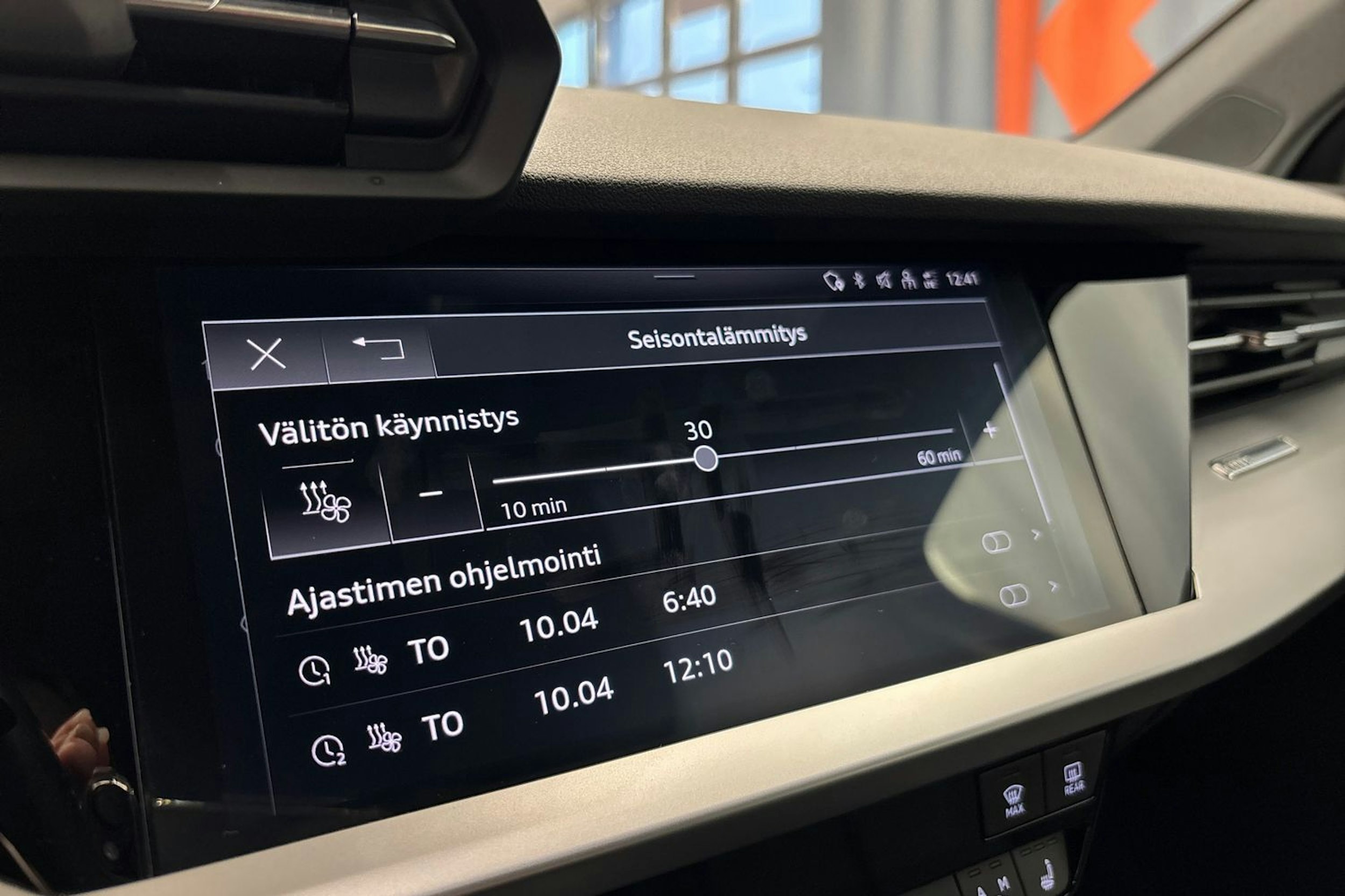 Punainen Audi A3 2023 kuva 22.