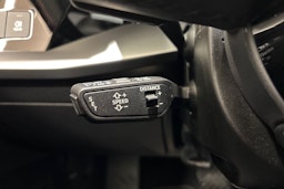 Punainen Audi A3 2023 kuva 25.