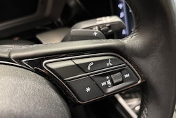 Punainen Audi A3 2023 kuva 27.