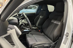 valkoinen Audi A3 2023 kuva 12.