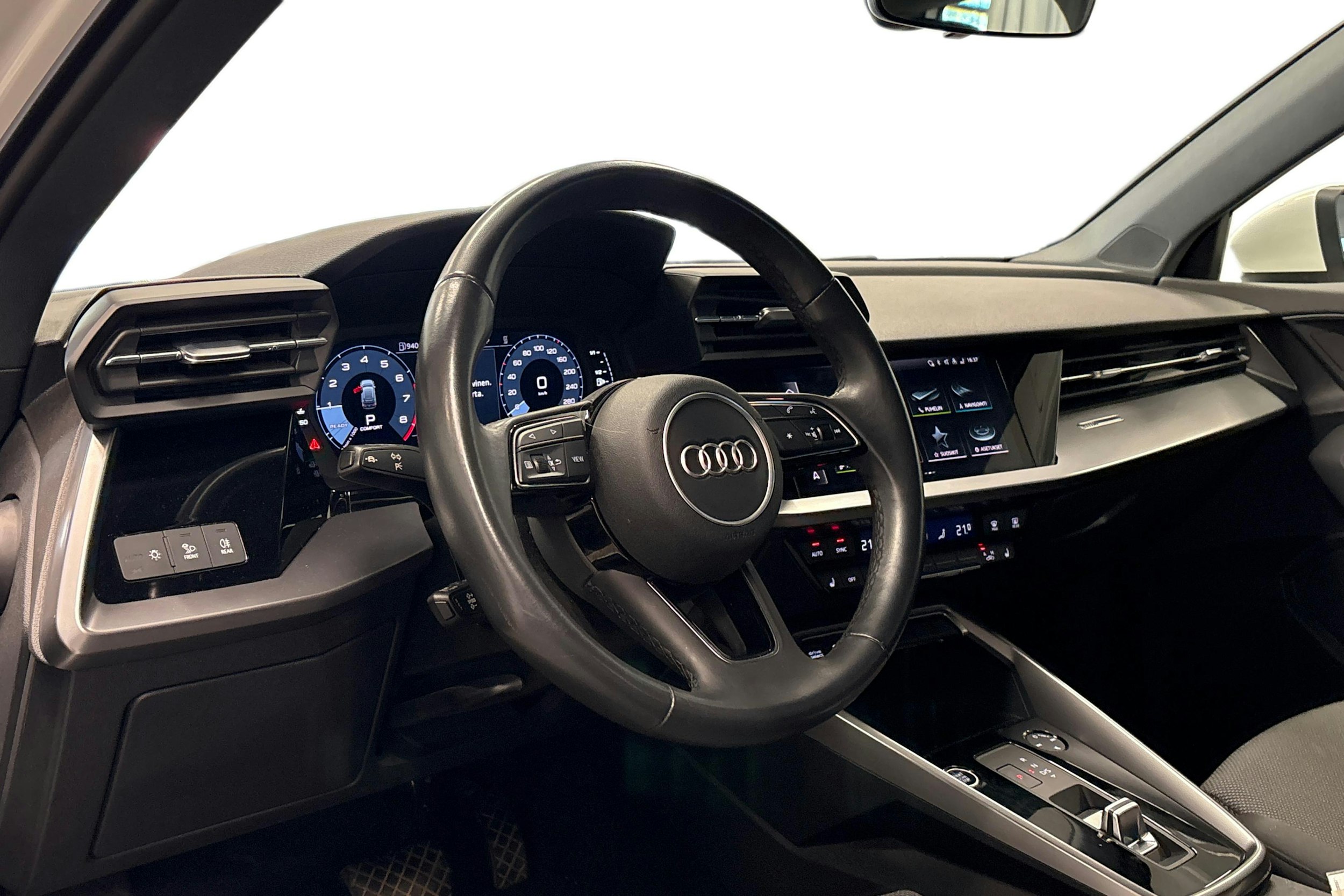 valkoinen Audi A3 2023 kuva 3.
