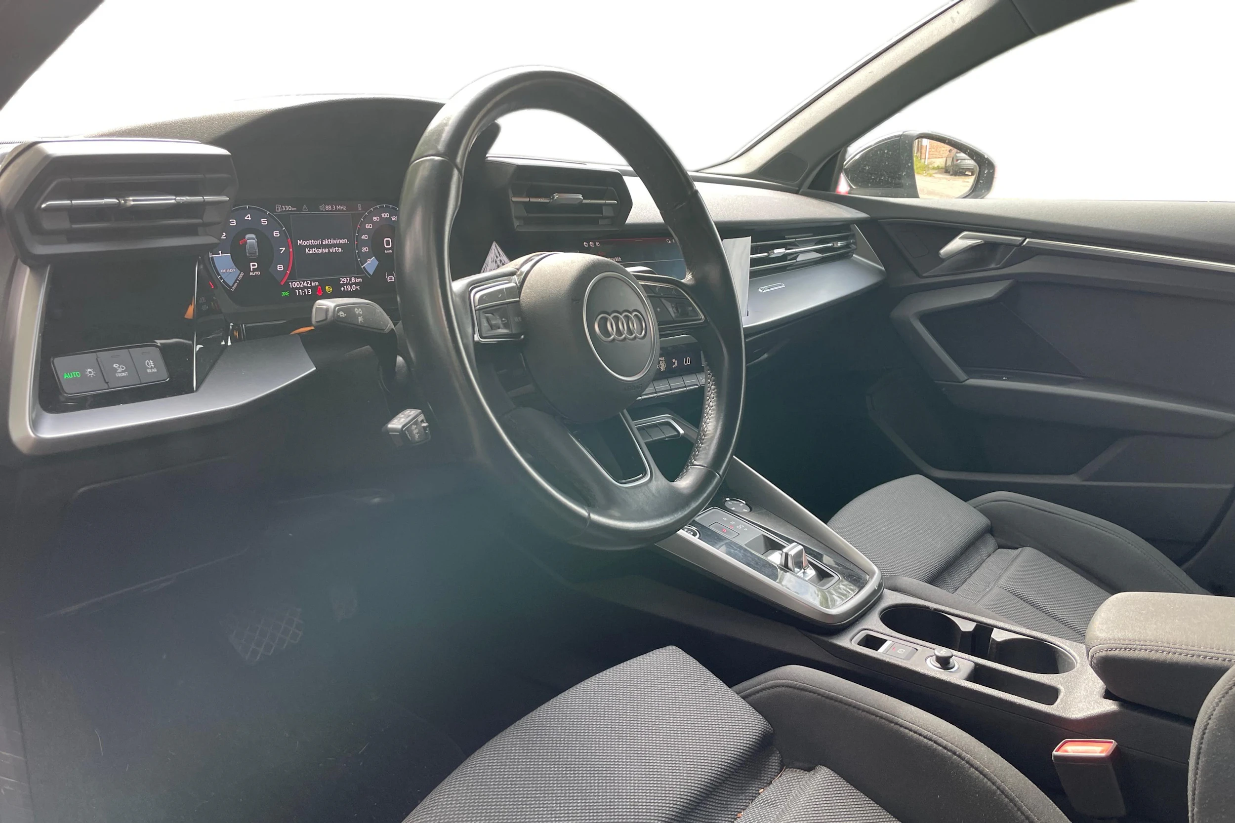 musta Audi A3 2023 kuva 3.