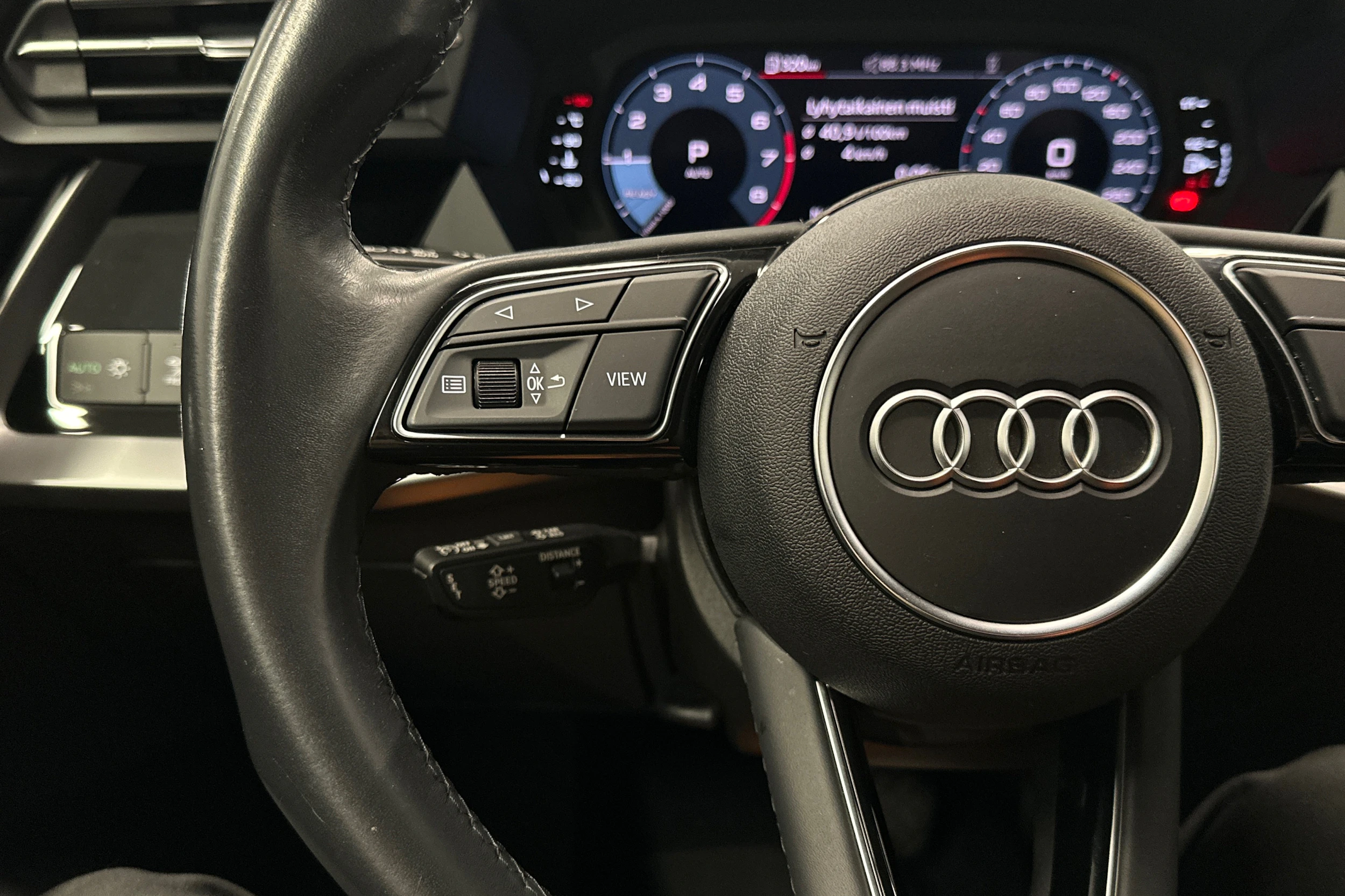 musta Audi A3 2023 kuva 11.