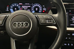 musta Audi A3 2023 kuva 12.