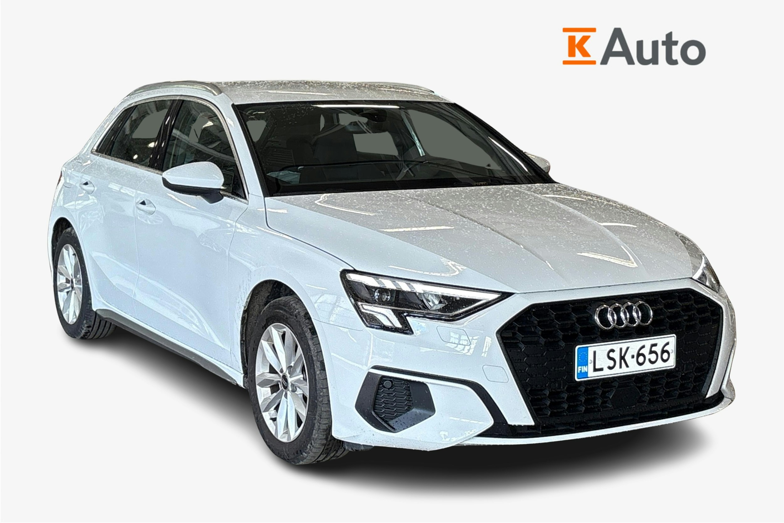 valkoinen Audi A3 2023 kuva 1.