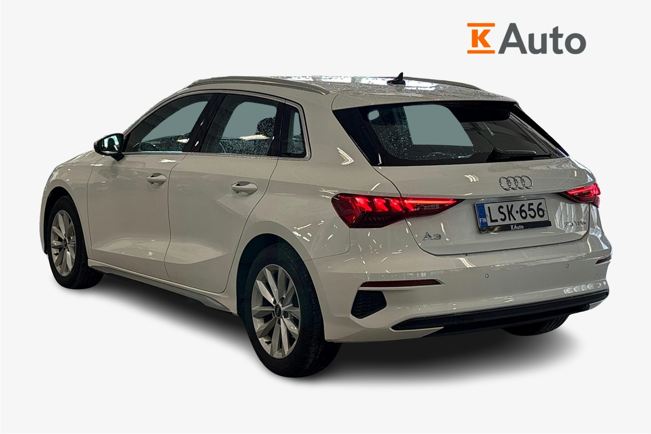 valkoinen Audi A3 2023 kuva 2.