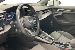 valkoinen Audi A3 2023 kuva 6.