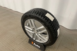 valkoinen Audi A3 2023 kuva 10.