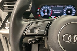 valkoinen Audi A3 2023 kuva 11.