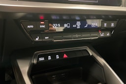 valkoinen Audi A3 2023 kuva 20.