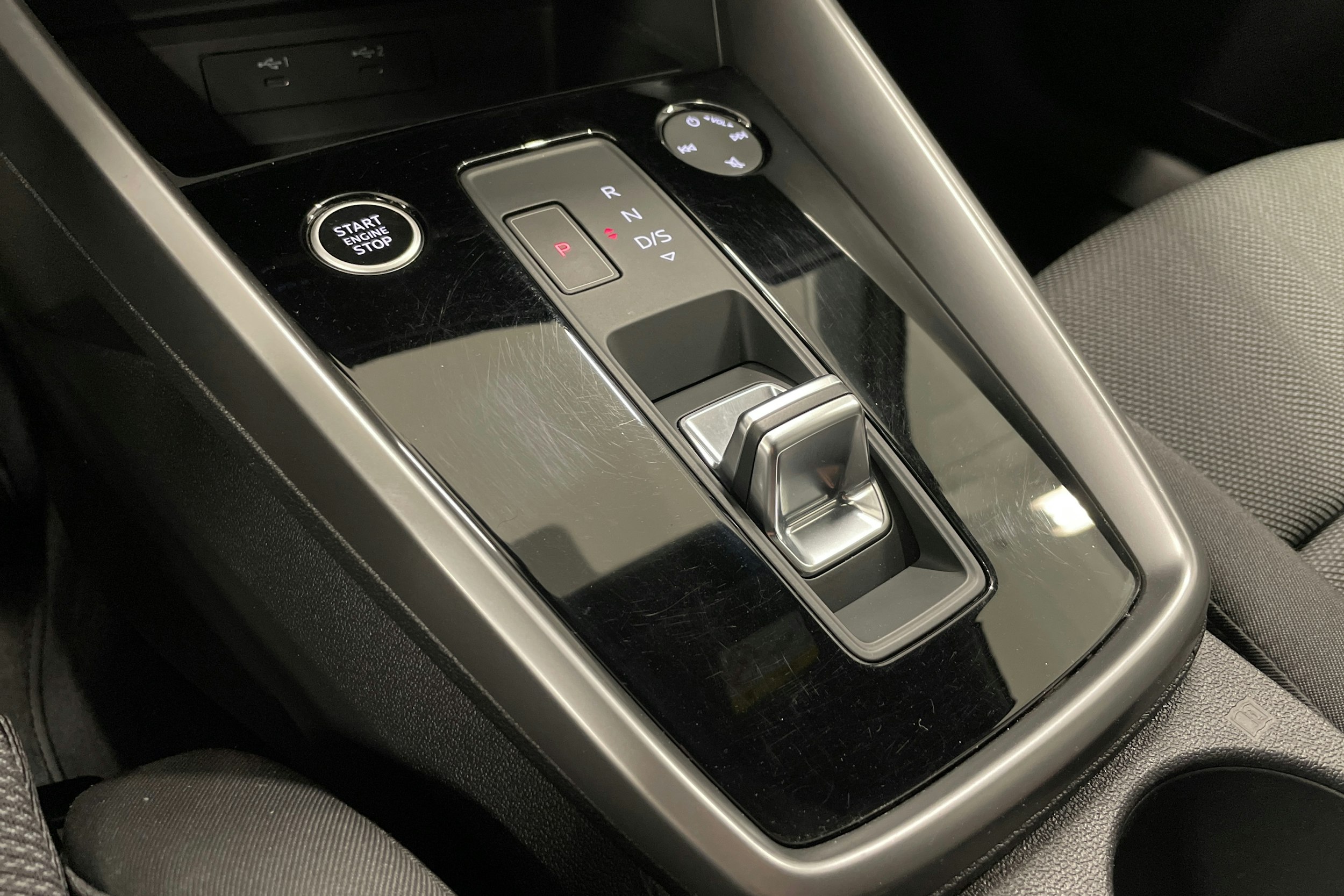 valkoinen Audi A3 2023 kuva 21.